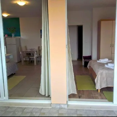 Ferienwohnung Fuer 4 Personen Ca 45 Qm In Orebic, Dalmatien Sueddalmatien דירה